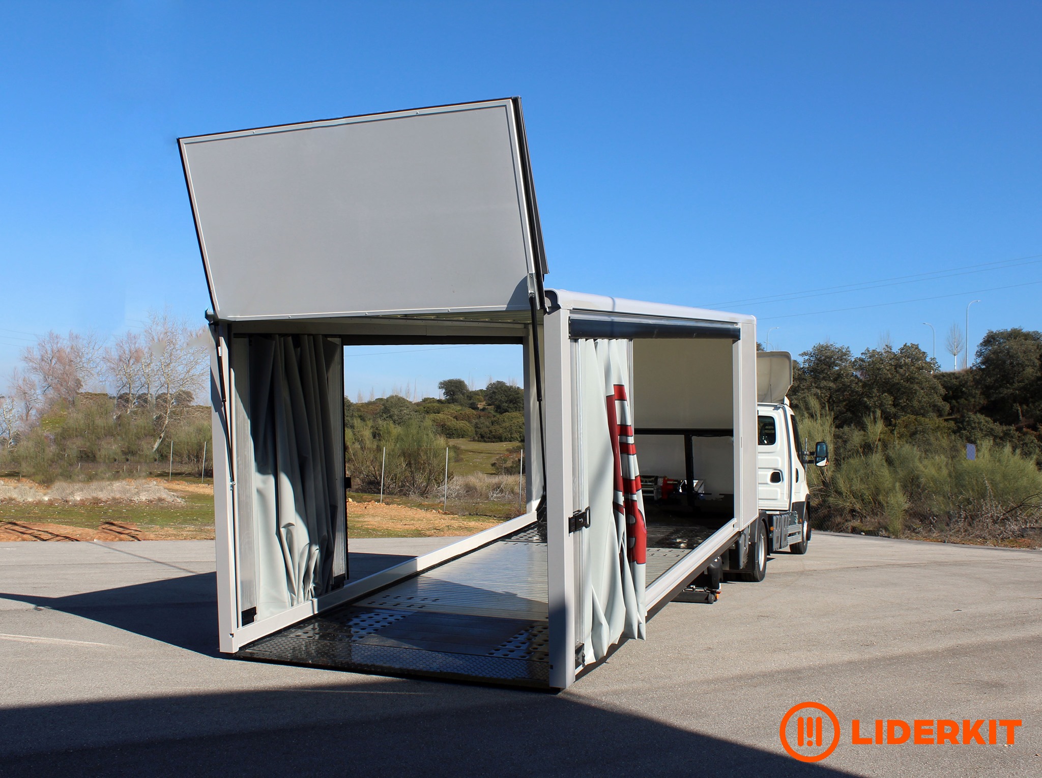 liderkit_lightweight_bodied_tilt_tray_curtain_slider_1.2