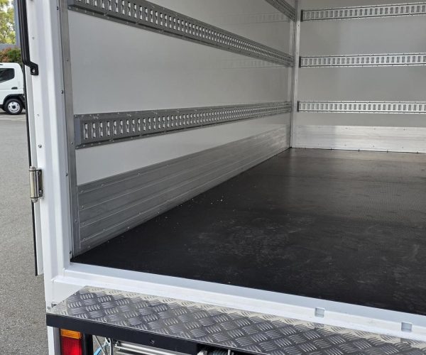 Fuso Daimler Trucks Gold Coast - AAS 1.13