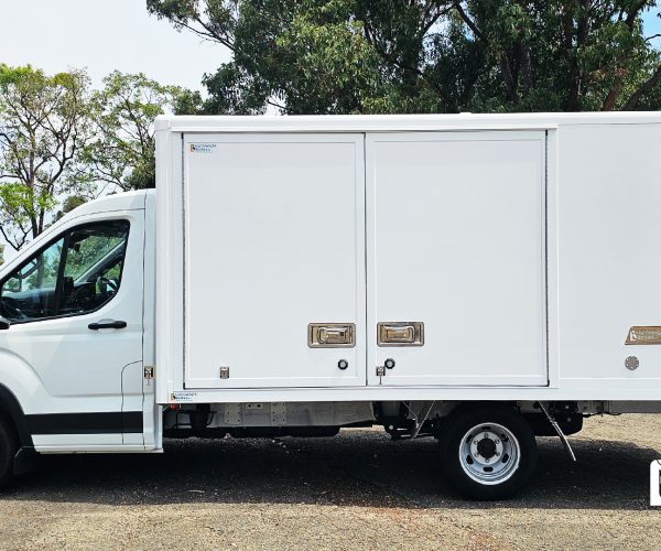 Lightweight Bodies .au - Pantech 6 Pallet Service Body 1.2