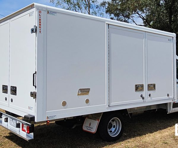 Lightweight Bodies .au - Pantech 6 Pallet Service Body 1.5