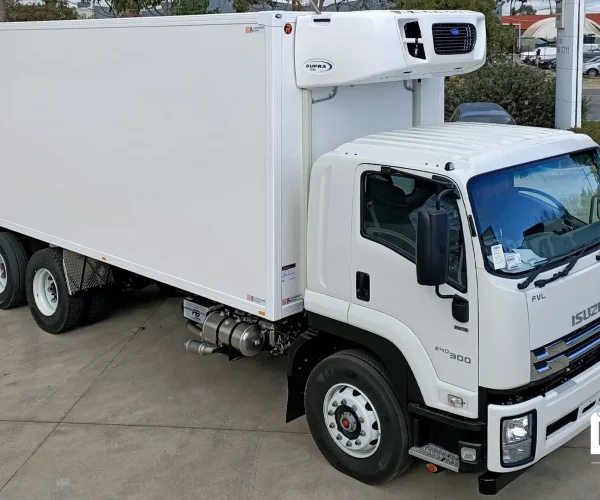 Lightweight Bodies Refrigerated 12 Pallet Body 1.10