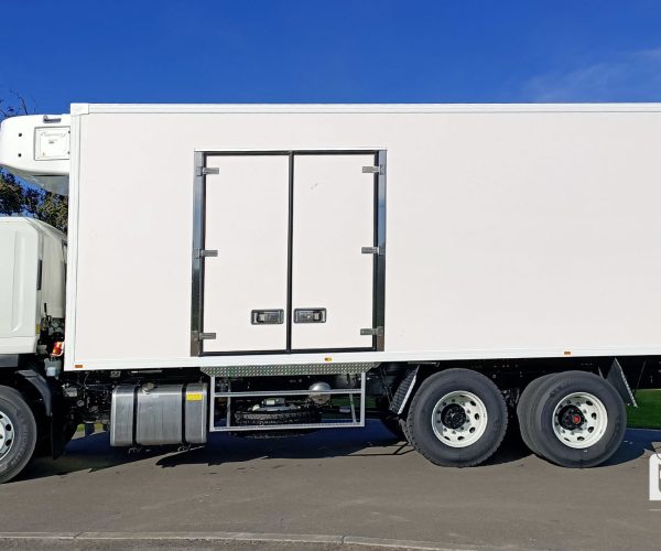 Lightweight Bodies Refrigerated 12 Pallet Body 1.3