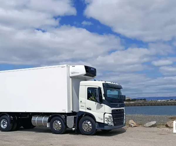 Lightweight-Bodies-Refrigerated-14-Pallet-Body-1.7-