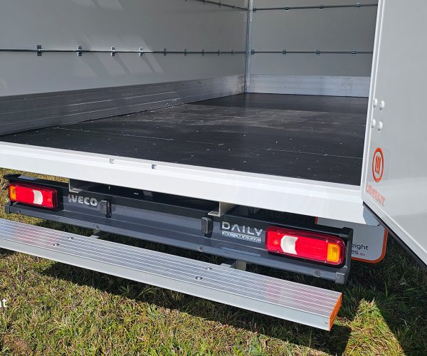 Lightweight Bodies.au - Super-Light Pantech 4300 1.9