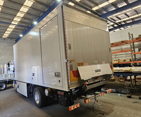 lightweight-bodies.au-sydney-1029